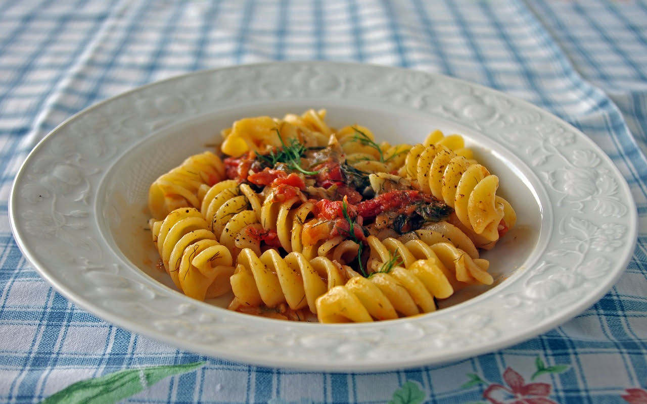 Pasta col tonno: il segreto è togliere, non aggiungere