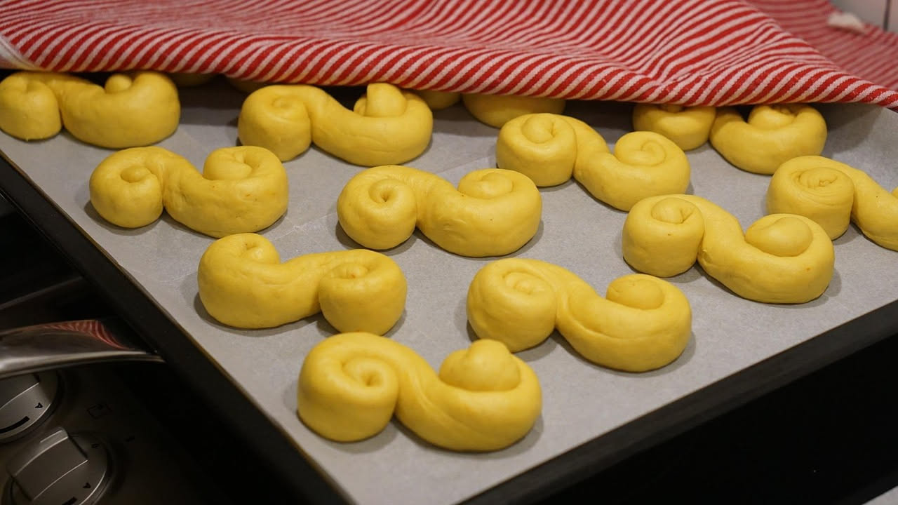 Brioche col tuppo: come ottenere maglia glutinica e burro freddo