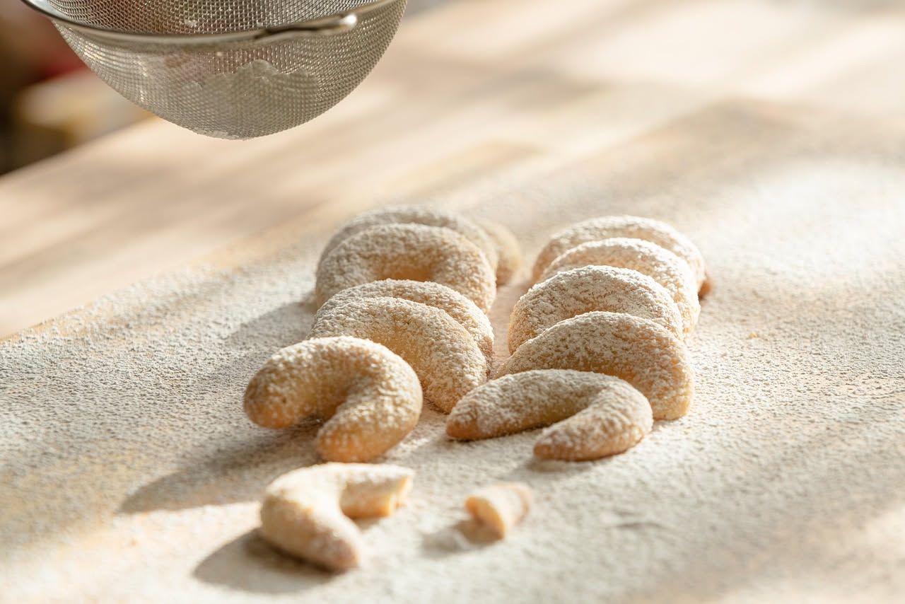 Crescentine modenesi: friabilità dorata che nutre con leggerezza e calore
